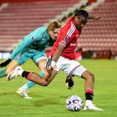 [United In Focus] 타이난 톰슨, 맨유 U21 공식 데뷔전 5-0 대승에서의 활약 이미지