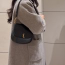 인백장식 | [면세점 명품 가방 추천] YSL 생로랑 백 탑 핸들 백 인 박스 착샷 6개월후기