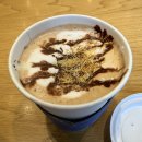 (주)모카 | 투썸플레이스 피스타치오 초콜릿 모카 가격 칼로리 후기