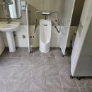 유동 공중화장실 이미지