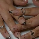 네일 트렌드 따라잡기 이미지