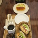 카페굽티크 | 창원 맛집 탐방 : 카페 굽티크에서 즐기는 아늑한 지인모임