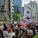 교대역 8번출구 앞 이미지