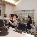 바리스타(노인) 이미지