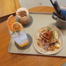 (주)지온컴퍼니 | 조용한 성수역 카페, 그리고 성수 크로플맛집 으로 추천 : 비아트 성수