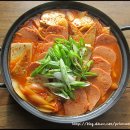 니가 제일 만만해~~스팸 김치찌개 이미지