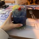 주식회사 서브컬쳐 | [신촌] 당근케이크 맛집 유니버스 게임 '식스타게이트' 콜라보카페 '일러스타'