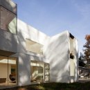 Mineral Rock Salt Shaped Residence - 모던스타일 주택 이미지