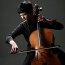 유럽 도시에 흐르는 클래식 음악 이미지