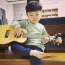 우쿨렐레연주 이미지