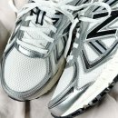 짐 410 | 뉴발란스 410 v5 MT410GC5 후기, 발볼 넓은데 하루 종일 신어도 괜찮을까