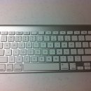 Apple Wireless Keyboard + TV 이미지