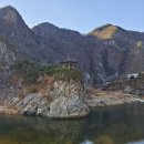 월류봉 둘레길 목교 화장실 | 달과 함께 걷는 월류봉 둘레길 트레킹