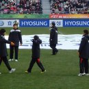 홍정호 선수랑 지소연선수 안기 몇초전..(자선축구 이예요) 이미지