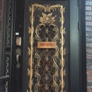 반갑다 창문밖 고양이 이미지