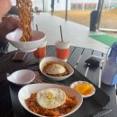 멍디브 | 광주애견카페 야외잔디 구비된 강아지운동장 실내도 깔끔한 멍디브