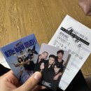 영화 보고 집에 왔는데 잡지가... 💙 이미지