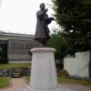 정지용 동상 이미지