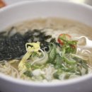 옛날잔치국수 - 안산시 단원구 화정천동로8길 2 | 옛날잔치국수