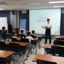 로봇이 움직이는 도서관 이미지