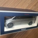 벤츠 v-class silver 1/18 NOREV 풀박새것 이미지