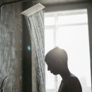 샤워하는운동화 이미지