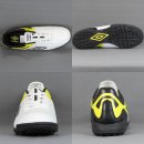 UMBRO UX-1 SL TR CLUB 화이트 × 블랙 트레이닝 슈즈 엄브로 터프화 이미지