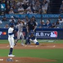 [SF vs LAD] 이정후 시즌 10호 동점 솔로포.gif 이미지