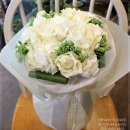 [일산꽃집]시원한 색감의 흰수국으로 풍성하게 담은 예쁜수국꽃다발 이미지