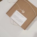 포장부터 고급스러워 선물로도 좋은 아이 머리띠 &#39;미닝 모먼트&#39; MEANING MOMENT