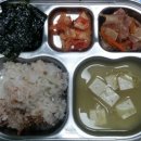 6월 22일 점심(수수밥 양배추된장국 햄야채볶음 구이김 배추김치) 이미지