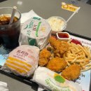 덮밥 든 아재 | 후쿠오카 자유여행 1일차 : 퀸비틀후쿠오카 유니클로키티 모츠나베마에다야