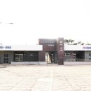 모래 공중화장실 이미지