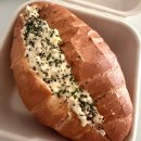 상주 LPG 충전소 | 광주 동구 용산동 소금빵이 맛있고 상주견이 있는 카페 쉐어링 내돈내산 후기