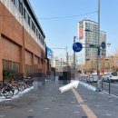 등촌역4번출구(에스컬레이터 뒤, 출입구 앞) | 피어싱갤러리 강변점 : 홀린듯 들어와 홀린듯 귀에 손에 목에 들고 나올거에요