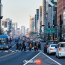 강남역 7번출구 앞 이미지