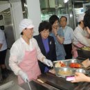 브니엘고등학교 급식소 특별 점검임혜경교육감은 학교 급식소 특별 점검을 위해 `브니엘고등학교`를 찾았다 이미지