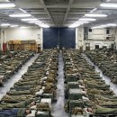 How 5,000 Sailors EAT, SLEEP &amp; WORK on MASSIVE Aircraft Carrier 이미지