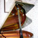 그랜드피아노 뚜껑 받침대의 올바른 사용법 이미지