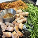 LG유플러스, 솥뚜껑삼겹살 맞은편 | 포항 문덕고기집 술집 가성비 좋은 할매솥뚜껑삼겹살 문덕점