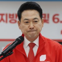 선관위 항의 방문한 장동혁 "당연히 선거무효…재선거해야"