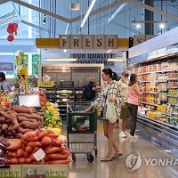 기름값은 오르고 물가는 불안하고…美소비자심리 약 50년 만에 최저