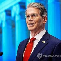 트럼프 이어 베선트 재무까지…캐나다에 '100% 관세' 협박(종합)