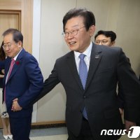 홍준표 "부동산 돈 증시로 가 육천피, 집은 한 채면 족해"…李대통령 정책 평가