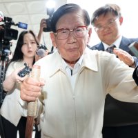 '당원가입' 신천지 前간부 3명 구속…수사 칼끝 '정점' 이만희로