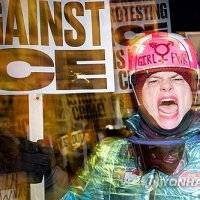 美판사 "ICE, 한달간 법원 명령 약 100번 위반"…이민당국 질타