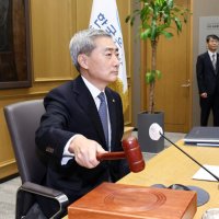 “기준금리 0.25%p 전격 인상”…한은, 3년 7개월 만에 2연속 올렸다