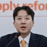 이준석 “장동혁 단식, 박근혜 등장으로 단식 종결…왜 그런 방식인지 설명해야”