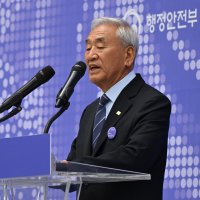 "국힘, 한심하다 못해 참담… 장동혁 현실 정치 이해 없어" 보수 원로의 일침