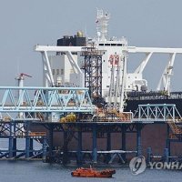 '연료 대란'에 日, 정유사에 병원·대중교통 ‘직접 공급’ 요청